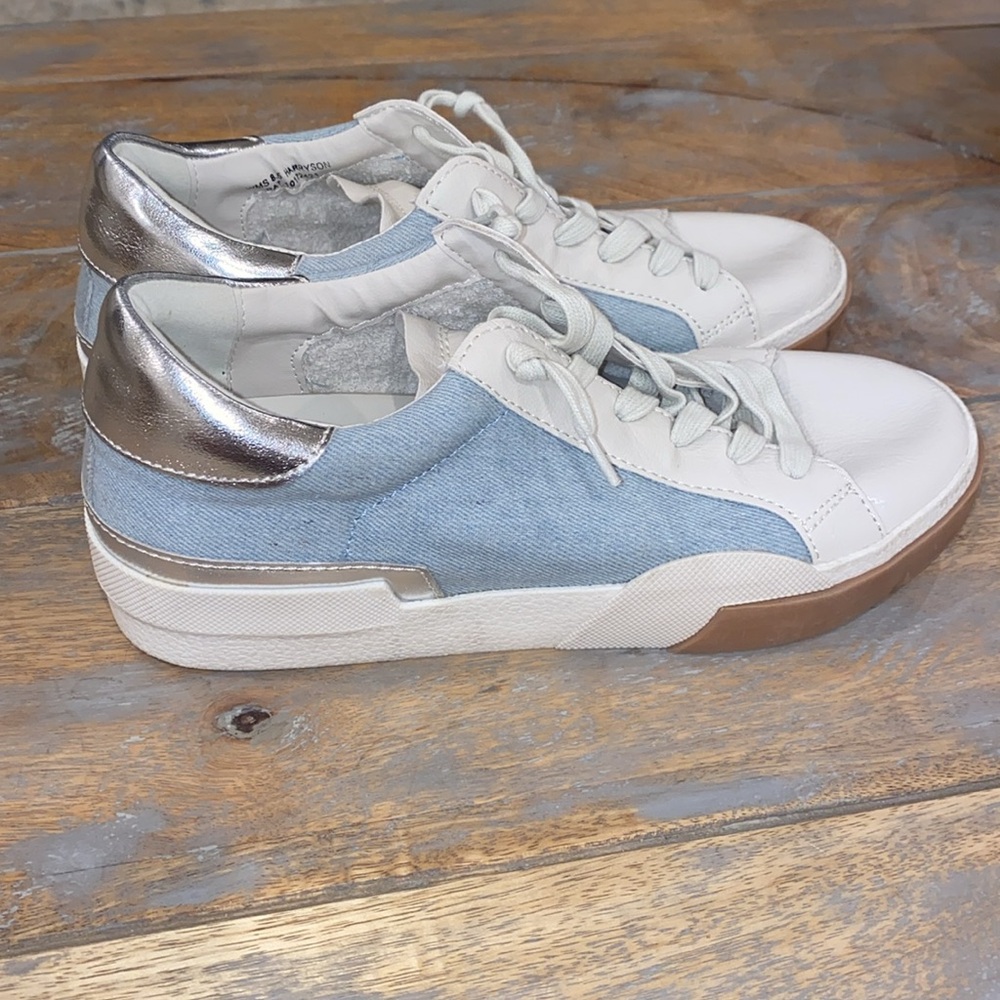 DV Dolce Vita Harryson Tennis Shoes Sneakers Trendy Boutique 8.5 Denim Blue